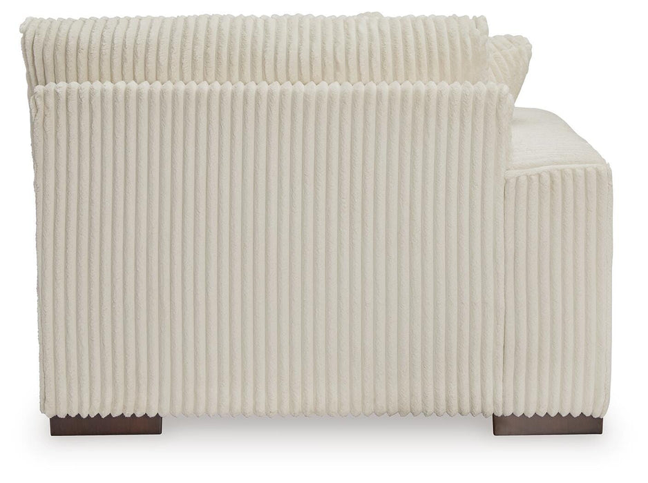 Lindyn Sectional - MI Hometown Furnishings (MI)*