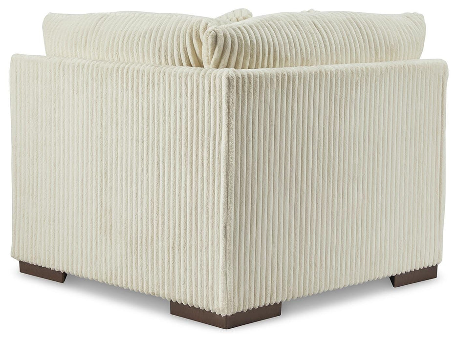 Lindyn Sectional - MI Hometown Furnishings (MI)*