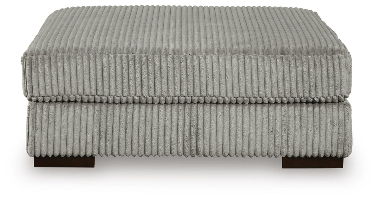 Lindyn Living Room Set