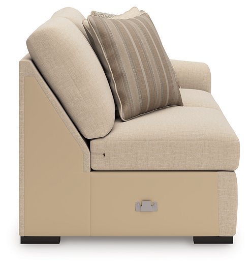 LadyMae Sectional with Chaise - MI Hometown Furnishings (MI)*