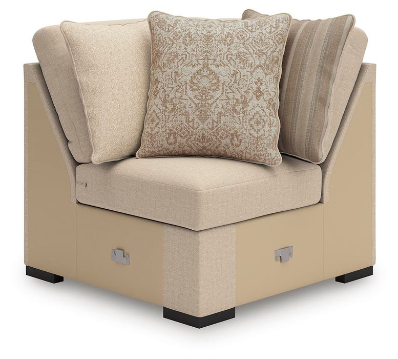 LadyMae Sectional - MI Hometown Furnishings (MI)*