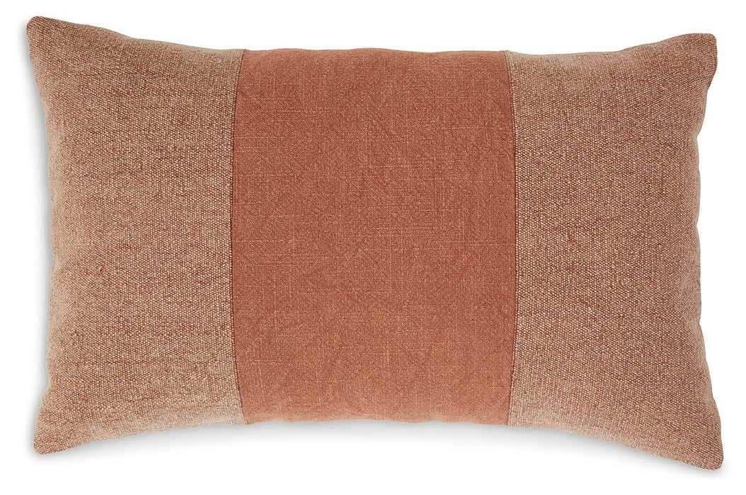 Dovinton Pillow (Set of 4) - MI Hometown Furnishings (MI)*