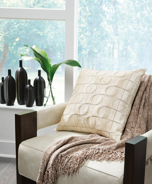 Kydner Pillow (Set of 4) - MI Hometown Furnishings (MI)*