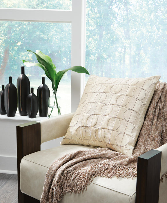 Kydner Pillow (Set of 4) - MI Hometown Furnishings (MI)*