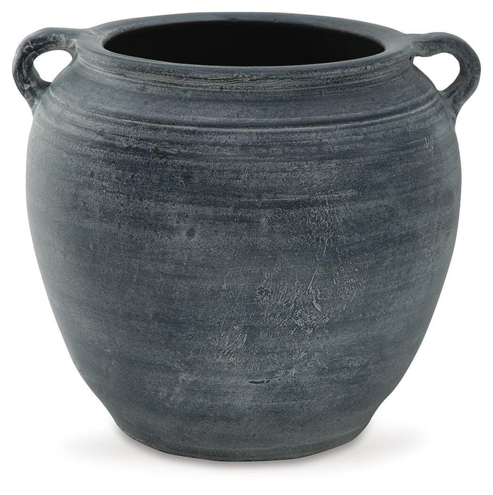 Meadie Vase - MI Hometown Furnishings (MI)*
