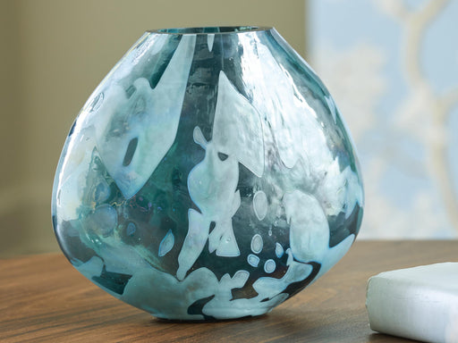 Cartshaw Vase - MI Hometown Furnishings (MI)*