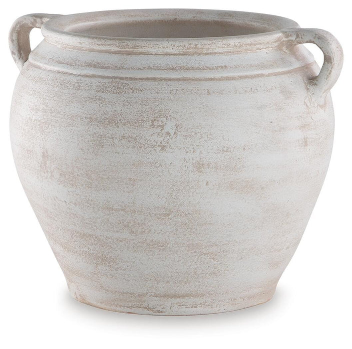 Meadie Vase - MI Hometown Furnishings (MI)*