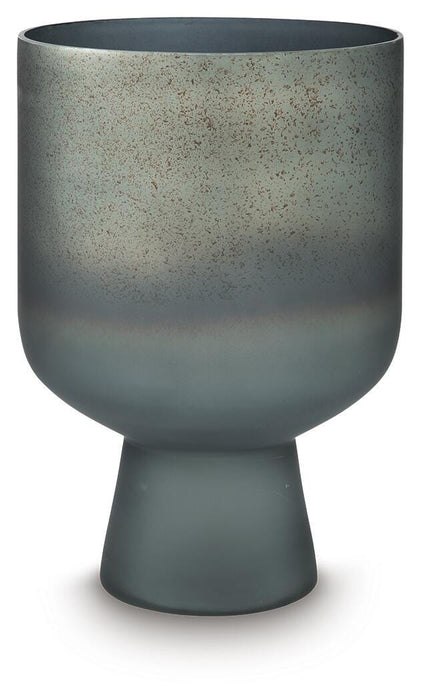 Pennmore Vase - MI Hometown Furnishings (MI)*