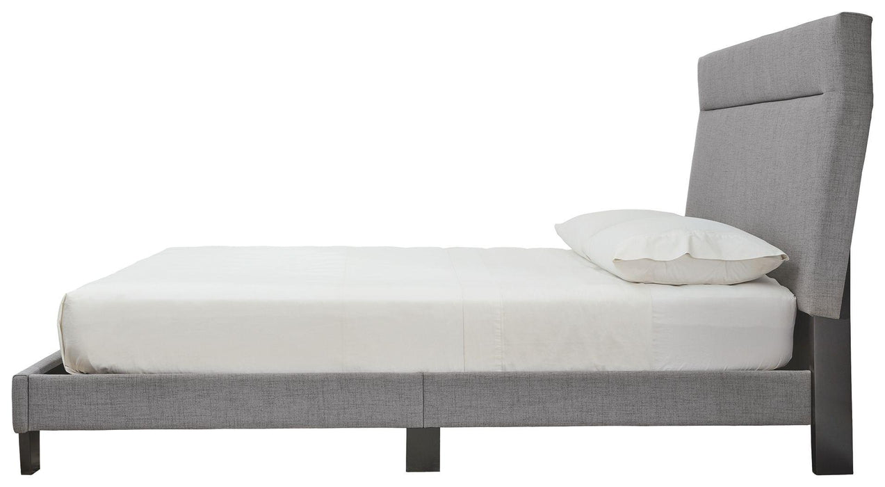 Adelloni - Upholstered Bed