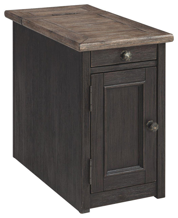 Tyler Creek - Chair Side End Table