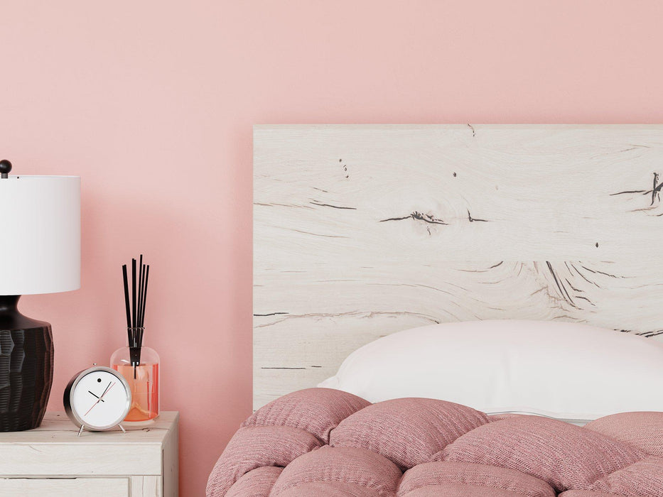 Lawroy Bed - MI Hometown Furnishings (MI)*