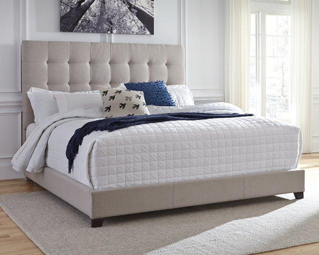 Dolante Upholstered Bed