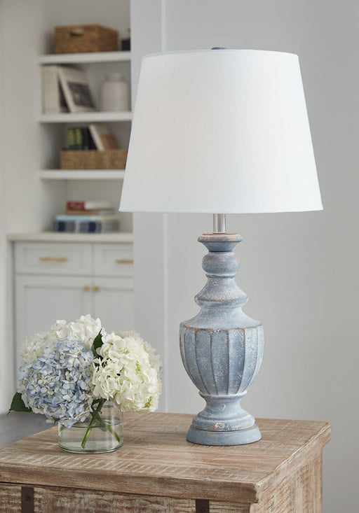Cylerick Table Lamp - MI Hometown Furnishings (MI)*
