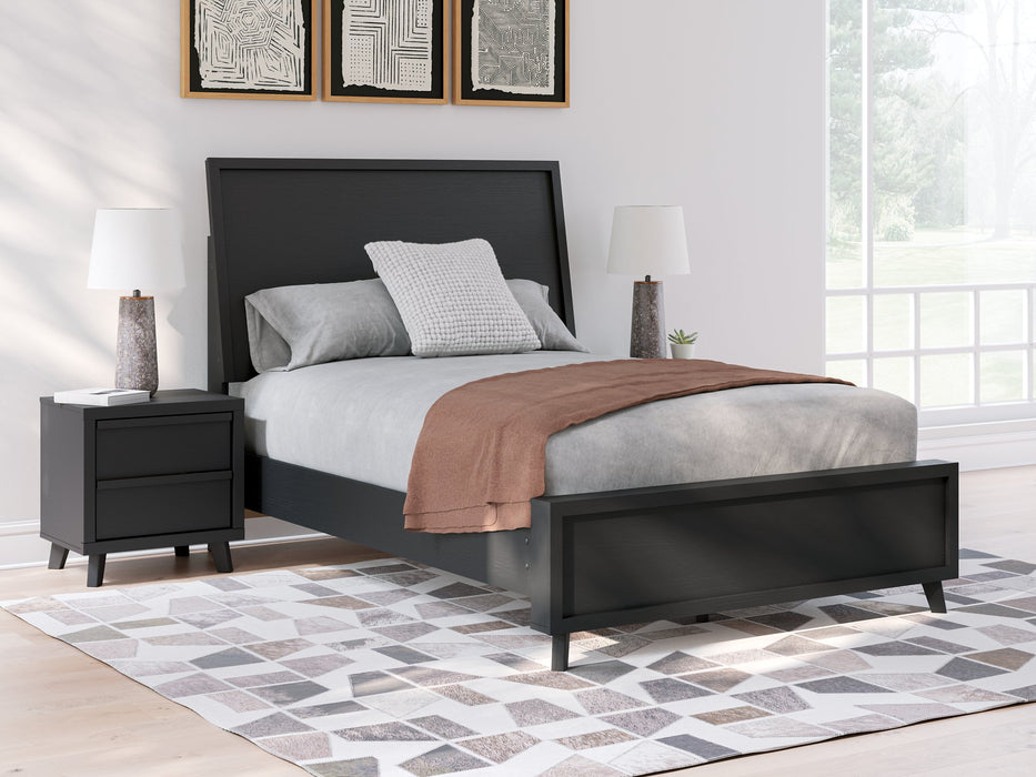 Danziar Bed - MI Hometown Furnishings (MI)*