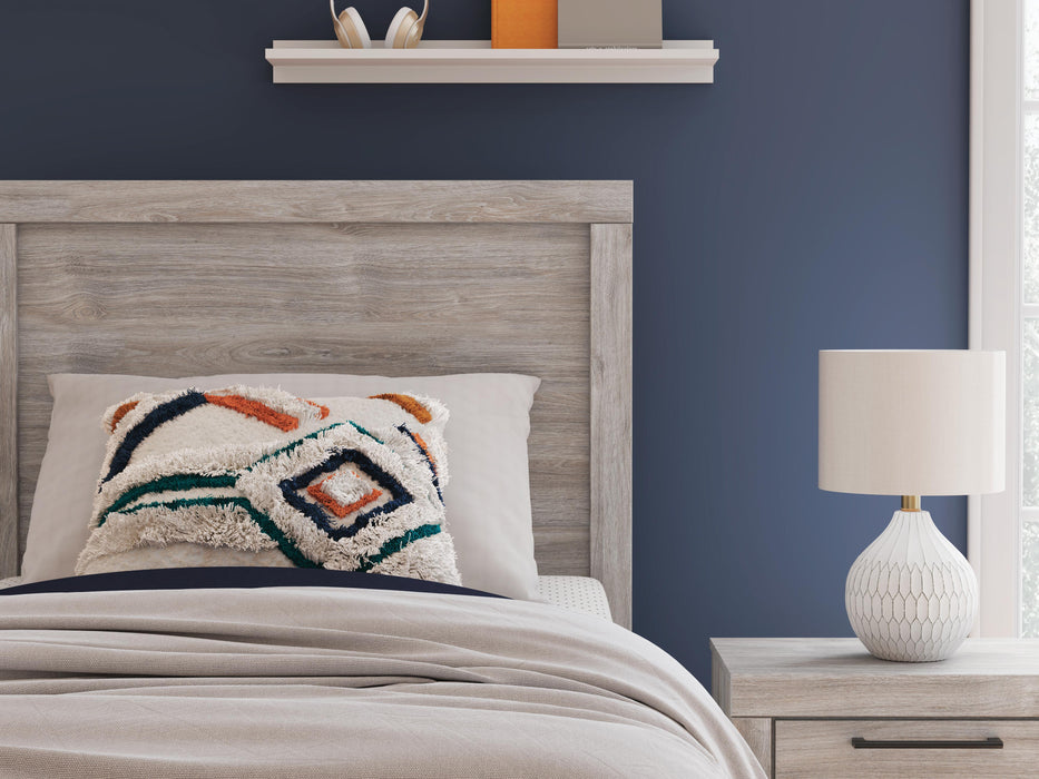 Broachmyn Bed - MI Hometown Furnishings (MI)*