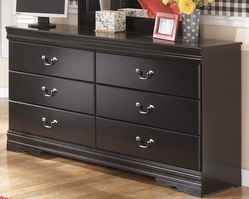 Huey Vineyard Dresser - MI Hometown Furnishings (MI)*