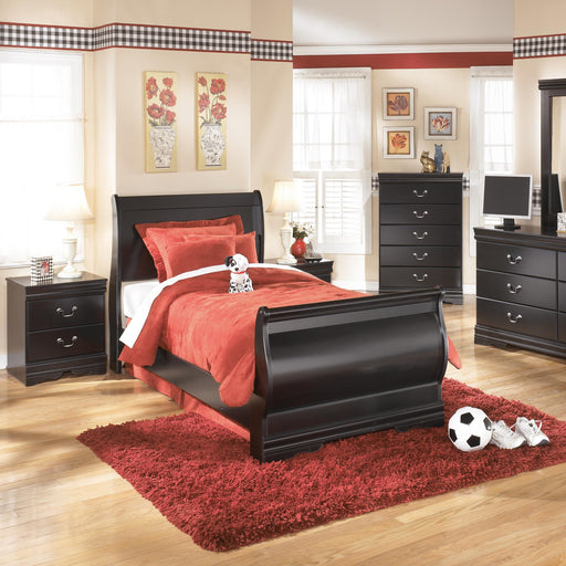 Huey Vineyard Dresser and Mirror - MI Hometown Furnishings (MI)*