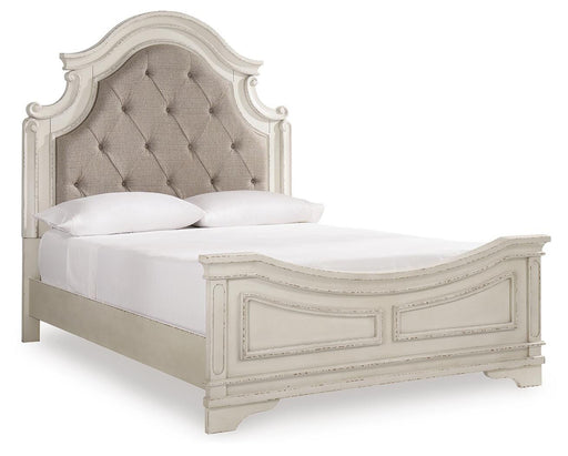 Realyn Upholstered Bed - MI Hometown Furnishings (MI)*