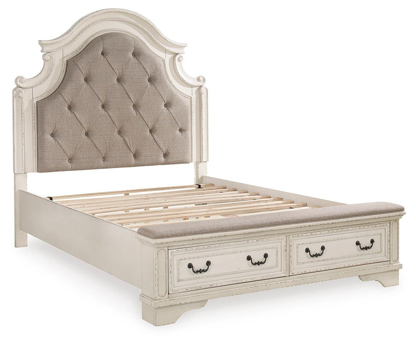 Realyn Upholstered Bed - MI Hometown Furnishings (MI)*