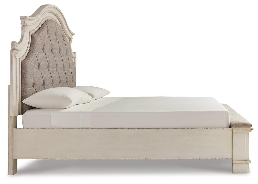 Realyn Upholstered Bed - MI Hometown Furnishings (MI)*