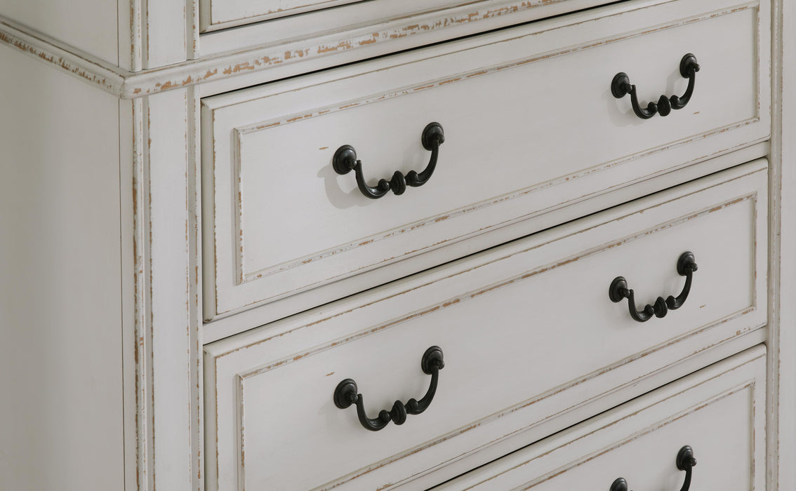 Blendon Chest of Drawers - MI Hometown Furnishings (MI)*