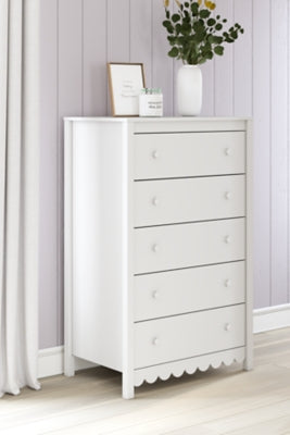 Hallityn Chest of Drawers - MI Hometown Furnishings (MI)*