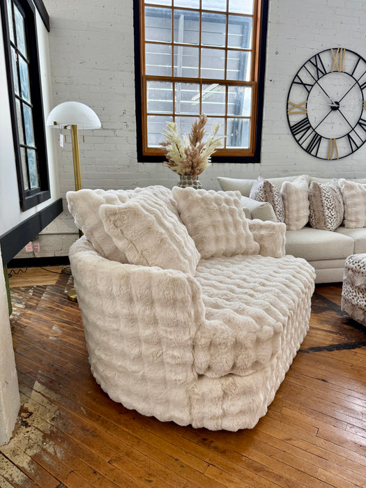 Lovebird Swivel Chair - MI Hometown Furnishings (MI)*