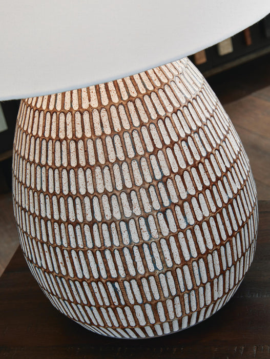 Darrich Table Lamp - MI Hometown Furnishings (MI)*