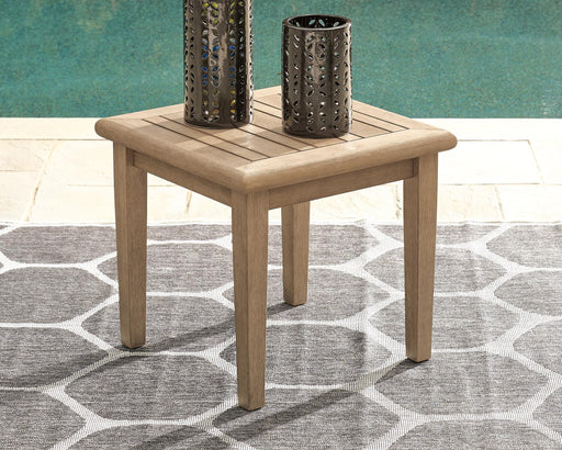 Gerianne End Table - MI Hometown Furnishings (MI)*