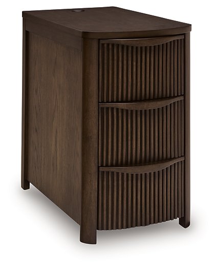 Camdill Chairside End Table - MI Hometown Furnishings (MI)*